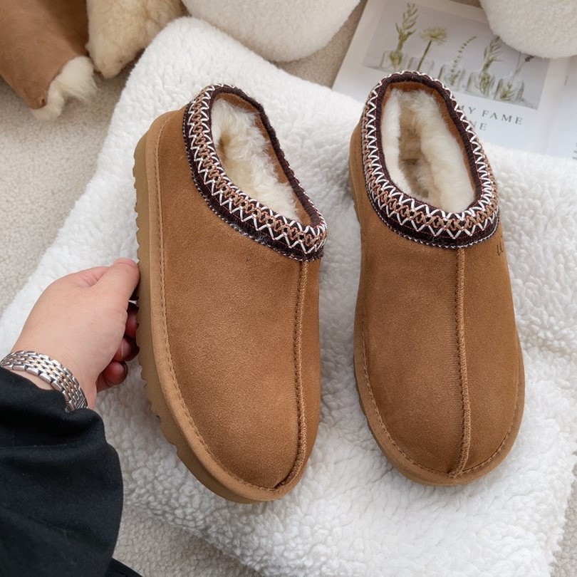 Unisex Ethnic Style Genuine Leather Fur-Lined Slip-On Snow Boots for Men Women, Winter Warm Low-Top Slippers
